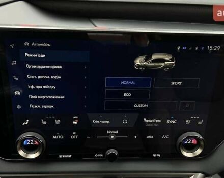 Белый Лексус РХ, объемом двигателя 2.5 л и пробегом 10 тыс. км за 99000 $, фото 11 на Automoto.ua