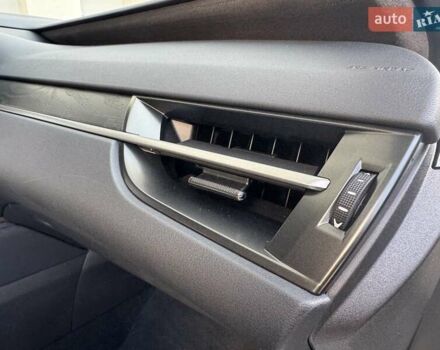 Белый Лексус РХ, объемом двигателя 2.5 л и пробегом 39 тыс. км за 79000 $, фото 73 на Automoto.ua