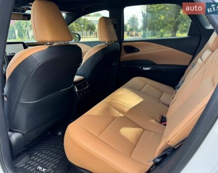 Білий Лексус РХ, об'ємом двигуна 2.49 л та пробігом 31 тис. км за 58500 $, фото 31 на Automoto.ua