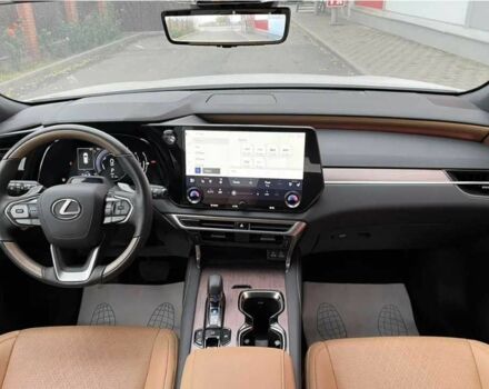 Білий Лексус РХ, об'ємом двигуна 2.5 л та пробігом 6 тис. км за 50000 $, фото 10 на Automoto.ua