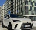 Белый Лексус РХ, объемом двигателя 2.5 л и пробегом 41 тыс. км за 65990 $, фото 3 на Automoto.ua