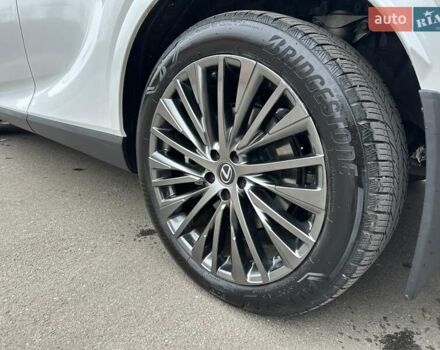 Білий Лексус РХ, об'ємом двигуна 2.5 л та пробігом 29 тис. км за 74500 $, фото 39 на Automoto.ua