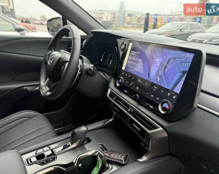 Белый Лексус РХ, объемом двигателя 2.4 л и пробегом 2 тыс. км за 65000 $, фото 22 на Automoto.ua