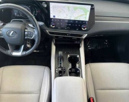 Белый Лексус РХ, объемом двигателя 2.5 л и пробегом 25 тыс. км за 51000 $, фото 8 на Automoto.ua