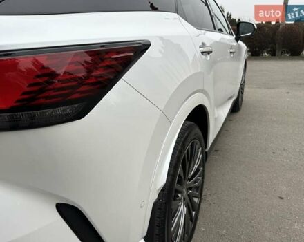 Білий Лексус РХ, об'ємом двигуна 2.5 л та пробігом 29 тис. км за 74500 $, фото 31 на Automoto.ua