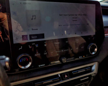 Білий Лексус РХ, об'ємом двигуна 2.4 л та пробігом 71 тис. км за 56500 $, фото 20 на Automoto.ua