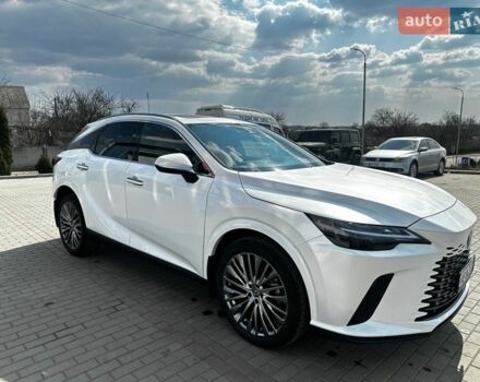 Белый Лексус РХ, объемом двигателя 2.5 л и пробегом 30 тыс. км за 62500 $, фото 1 на Automoto.ua