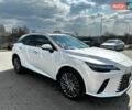 Белый Лексус РХ, объемом двигателя 2.5 л и пробегом 30 тыс. км за 62500 $, фото 1 на Automoto.ua
