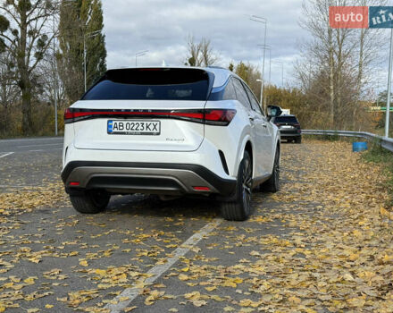 Білий Лексус РХ, об'ємом двигуна 2.4 л та пробігом 52 тис. км за 57000 $, фото 13 на Automoto.ua