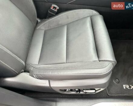 Білий Лексус РХ, об'ємом двигуна 2.5 л та пробігом 29 тис. км за 74500 $, фото 59 на Automoto.ua