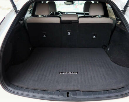 Білий Лексус РХ, об'ємом двигуна 2.4 л та пробігом 71 тис. км за 56500 $, фото 11 на Automoto.ua