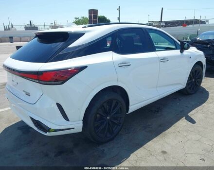 Білий Лексус РХ, об'ємом двигуна 2.4 л та пробігом 31 тис. км за 29000 $, фото 3 на Automoto.ua