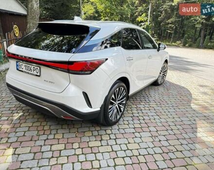 Белый Лексус РХ, объемом двигателя 2.39 л и пробегом 67 тыс. км за 67500 $, фото 6 на Automoto.ua