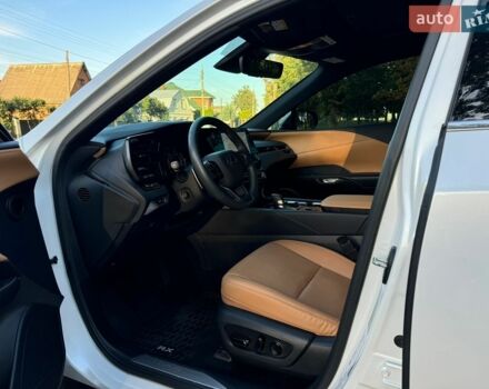 Білий Лексус РХ, об'ємом двигуна 2.49 л та пробігом 31 тис. км за 59900 $, фото 39 на Automoto.ua