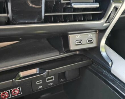 Белый Лексус РХ, объемом двигателя 2.5 л и пробегом 11 тыс. км за 41000 $, фото 12 на Automoto.ua