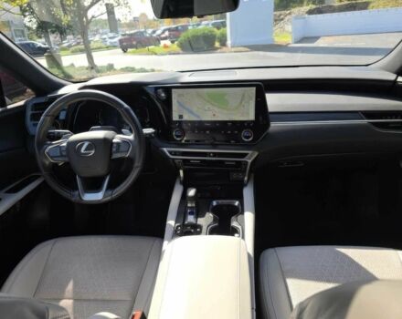 Белый Лексус РХ, объемом двигателя 2.5 л и пробегом 11 тыс. км за 41000 $, фото 8 на Automoto.ua