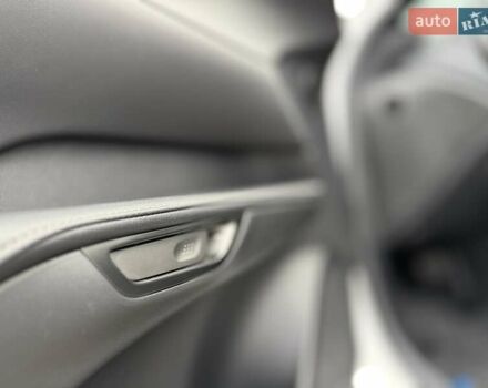 Белый Лексус РХ, объемом двигателя 2.4 л и пробегом 6 тыс. км за 63000 $, фото 15 на Automoto.ua