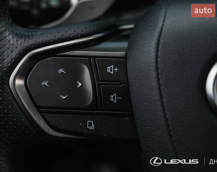 Білий Лексус РХ, об'ємом двигуна 2.4 л та пробігом 43 тис. км за 88000 $, фото 18 на Automoto.ua