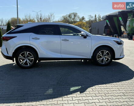 Белый Лексус РХ, объемом двигателя 2.5 л и пробегом 24 тыс. км за 59900 $, фото 6 на Automoto.ua