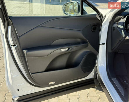 Белый Лексус РХ, объемом двигателя 2.5 л и пробегом 24 тыс. км за 59900 $, фото 10 на Automoto.ua