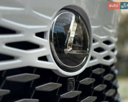 Білий Лексус РХ, об'ємом двигуна 2.4 л та пробігом 6 тис. км за 57500 $, фото 13 на Automoto.ua