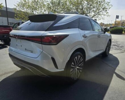 Белый Лексус РХ, объемом двигателя 2.5 л и пробегом 11 тыс. км за 41000 $, фото 4 на Automoto.ua