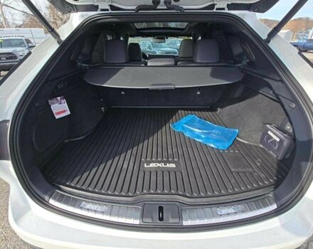 Білий Лексус РХ, об'ємом двигуна 0 л та пробігом 4 тис. км за 30500 $, фото 7 на Automoto.ua