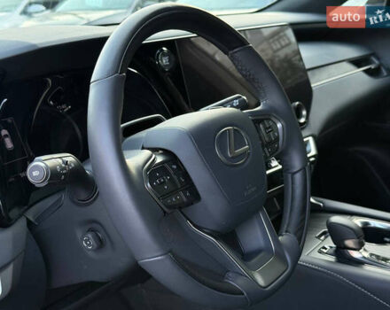 Білий Лексус РХ, об'ємом двигуна 2.4 л та пробігом 6 тис. км за 57500 $, фото 20 на Automoto.ua