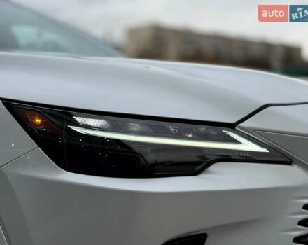 Белый Лексус РХ, объемом двигателя 2.4 л и пробегом 6 тыс. км за 63000 $, фото 6 на Automoto.ua