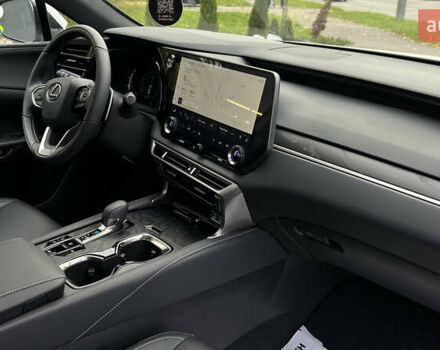 Лексус РХ 2024 в Львове на Automoto.ua Белый Лексус РХ, объемом двигателя 2.5 л и пробегом 1 тыс. км за 66000 $, фото 49 на Automoto.ua