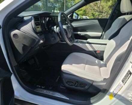 Білий Лексус РХ, об'ємом двигуна 2.5 л та пробігом 11 тис. км за 41000 $, фото 13 на Automoto.ua