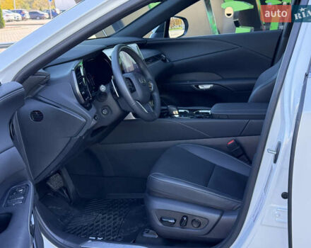 Белый Лексус РХ, объемом двигателя 2.5 л и пробегом 24 тыс. км за 59900 $, фото 11 на Automoto.ua