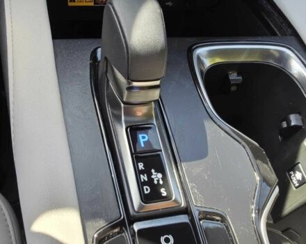 Белый Лексус РХ, объемом двигателя 2.5 л и пробегом 11 тыс. км за 41000 $, фото 10 на Automoto.ua