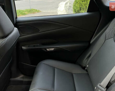 Лексус РХ 2024 в Львове на Automoto.ua Белый Лексус РХ, объемом двигателя 2.5 л и пробегом 1 тыс. км за 66000 $, фото 33 на Automoto.ua