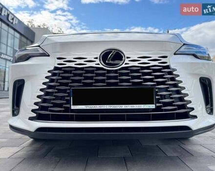 Белый Лексус РХ, объемом двигателя 2.4 л и пробегом 5 тыс. км за 64000 $, фото 1 на Automoto.ua