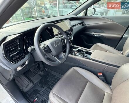 Белый Лексус РХ, объемом двигателя 2.5 л и пробегом 5 тыс. км за 86900 $, фото 20 на Automoto.ua