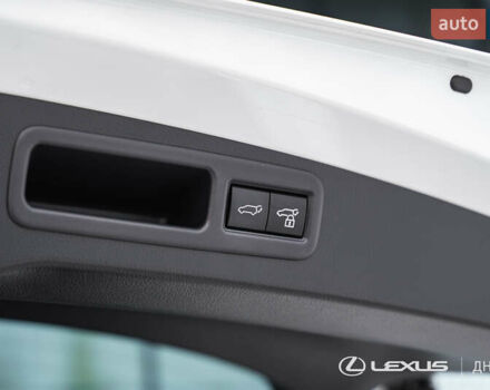 Білий Лексус РХ, об'ємом двигуна 2.4 л та пробігом 43 тис. км за 88000 $, фото 42 на Automoto.ua