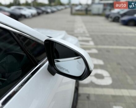 Білий Лексус РХ, об'ємом двигуна 2.5 л та пробігом 30 тис. км за 58490 $, фото 12 на Automoto.ua