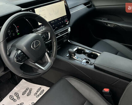 Лексус РХ 2024 в Львове на Automoto.ua Белый Лексус РХ, объемом двигателя 2.5 л и пробегом 1 тыс. км за 66000 $, фото 27 на Automoto.ua