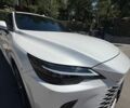 Белый Лексус РХ, объемом двигателя 2.5 л и пробегом 17 тыс. км за 68000 $, фото 3 на Automoto.ua