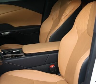 Белый Лексус РХ, объемом двигателя 2.5 л и пробегом 11 тыс. км за 72000 $, фото 17 на Automoto.ua