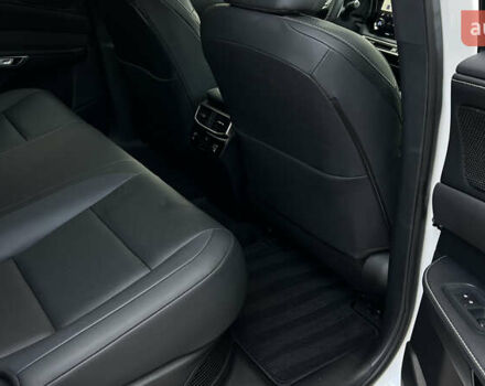 Лексус РХ 2024 в Львове на Automoto.ua Белый Лексус РХ, объемом двигателя 2.5 л и пробегом 1 тыс. км за 66000 $, фото 43 на Automoto.ua