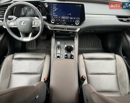 Білий Лексус РХ, об'ємом двигуна 2.5 л та пробігом 8 тис. км за 93241 $, фото 9 на Automoto.ua