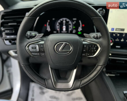 Лексус РХ 2024 в Львове на Automoto.ua Белый Лексус РХ, объемом двигателя 2.5 л и пробегом 1 тыс. км за 66000 $, фото 11 на Automoto.ua
