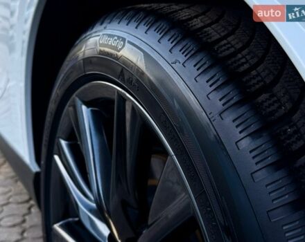 Белый Лексус РХ, объемом двигателя 2.39 л и пробегом 4 тыс. км за 86500 $, фото 12 на Automoto.ua