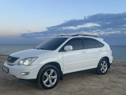 Белый Лексус РХ, объемом двигателя 3.3 л и пробегом 190 тыс. км за 10300 $, фото 1 на Automoto.ua