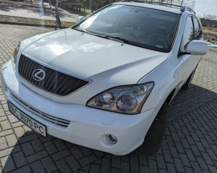 Белый Лексус РХ, объемом двигателя 3.3 л и пробегом 199 тыс. км за 13800 $, фото 1 на Automoto.ua
