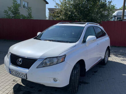 Белый Лексус РХ, объемом двигателя 3.5 л и пробегом 200 тыс. км за 18500 $, фото 1 на Automoto.ua
