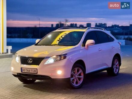 Лексус РХ 2010 в Киеве на Automoto.ua Белый Лексус РХ, объемом двигателя 3.5 л и пробегом 222 тыс. км за 14999 $, фото 1 на Automoto.ua