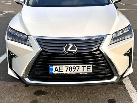 Белый Лексус РХ, объемом двигателя 2 л и пробегом 100 тыс. км за 31900 $, фото 1 на Automoto.ua